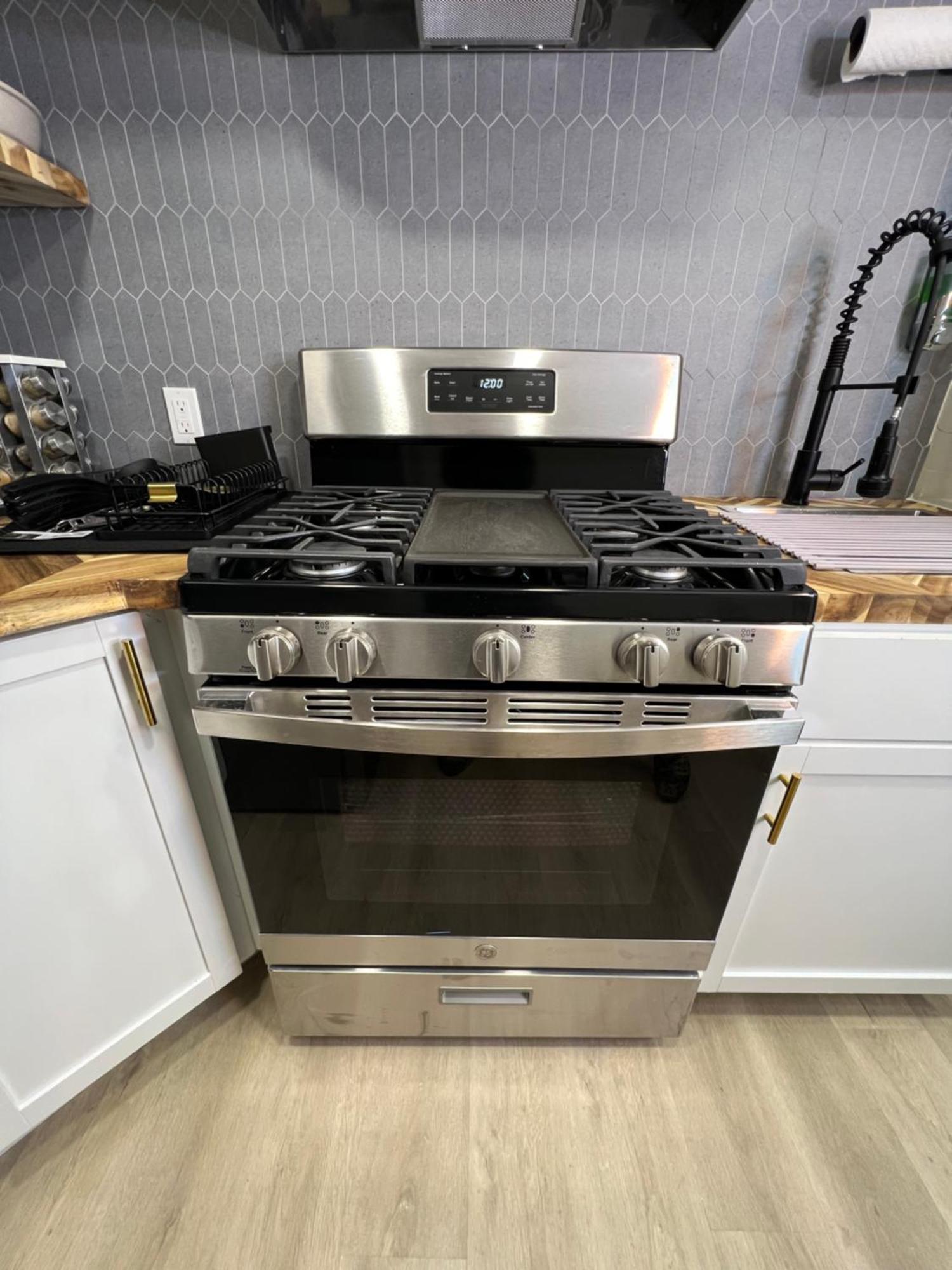 Furnished 1 Bd 15 Minutes From Center Philly