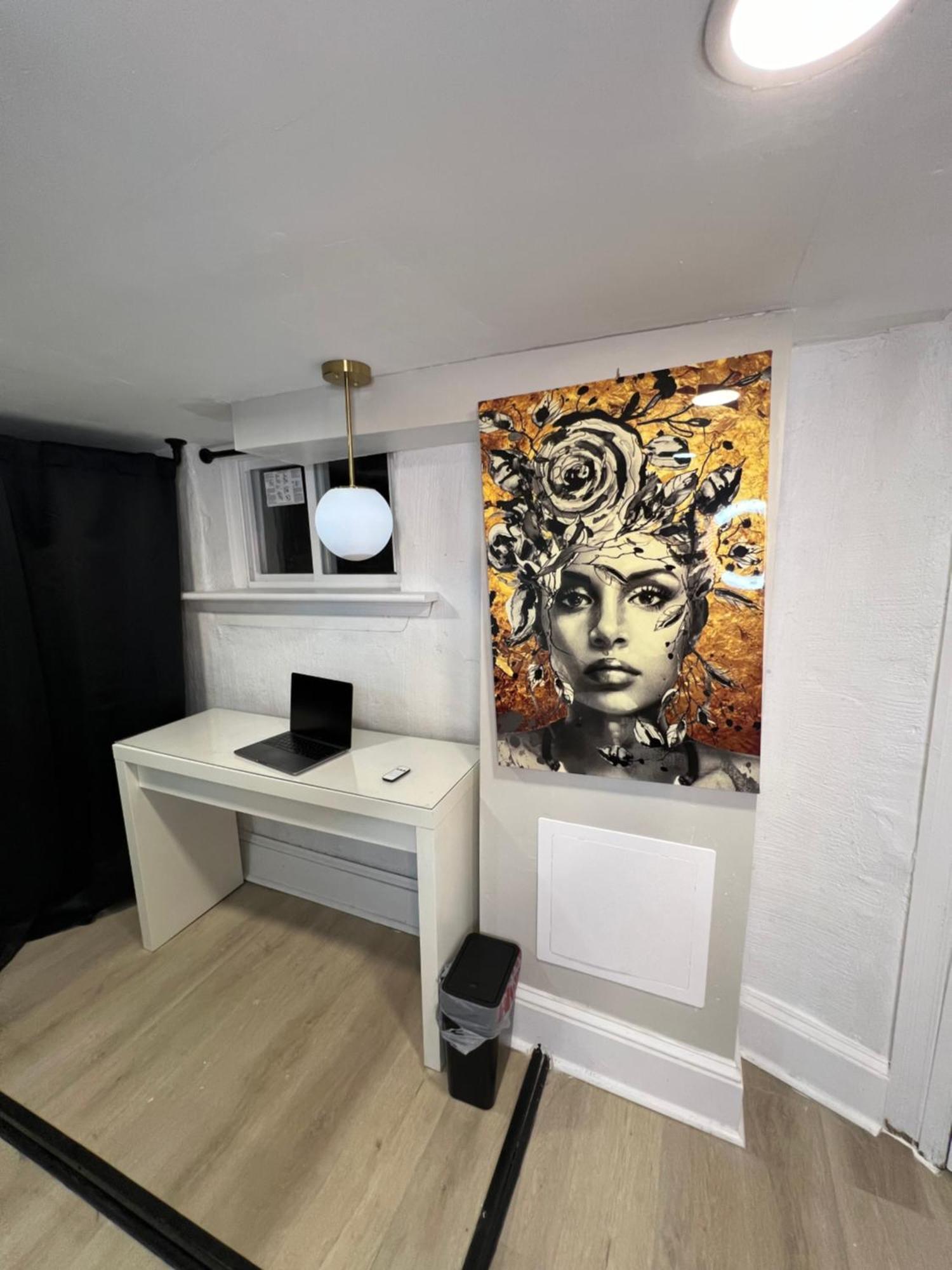 Furnished 1 Bd 15 Minutes From Center Philly Apartment